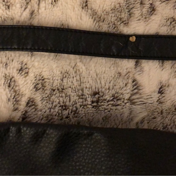 Black bag with gold zipper - pretty good condition - Picture 5 of 7